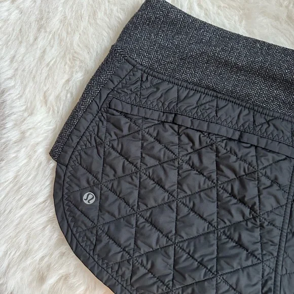 Women's Lululemon Black Quilted Shorts - Picture 3 of 3